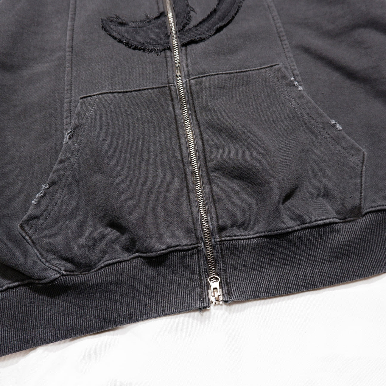 CRACK ZIP HOODIE