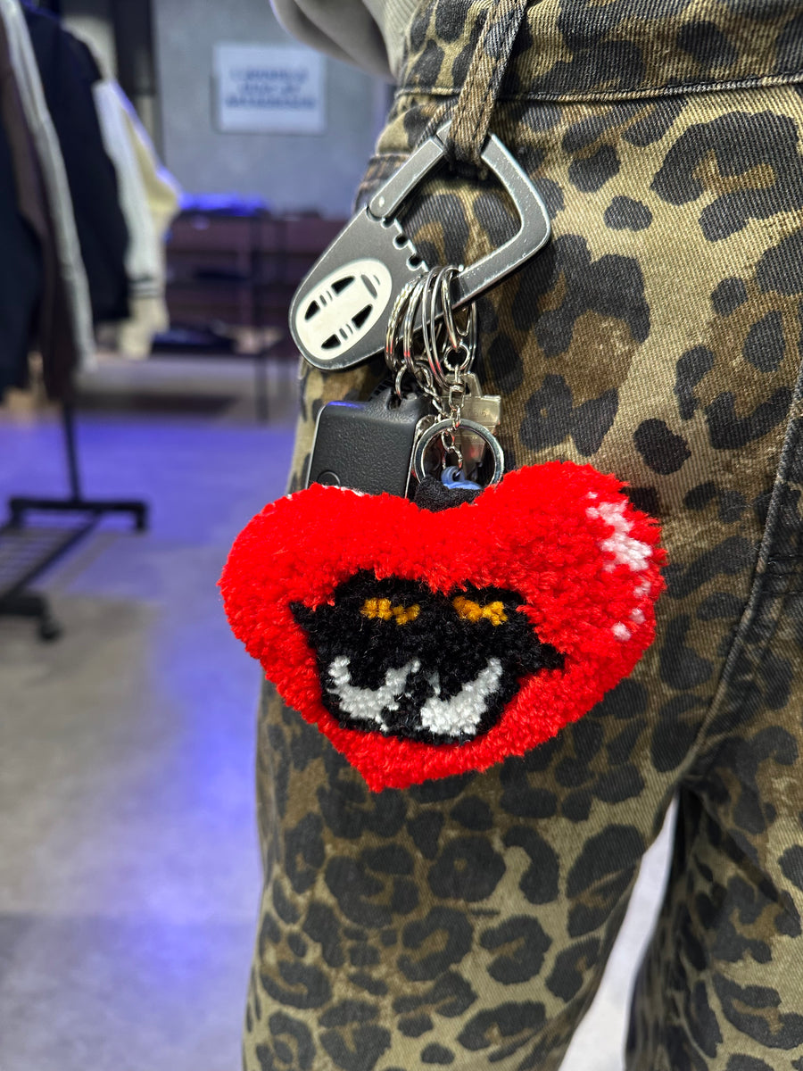 LOVERY RUG KEYHOLDER – SAVAGE CLUB🤤