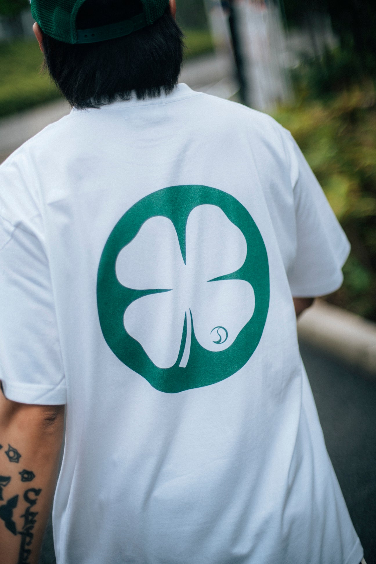 CLOVER TEE