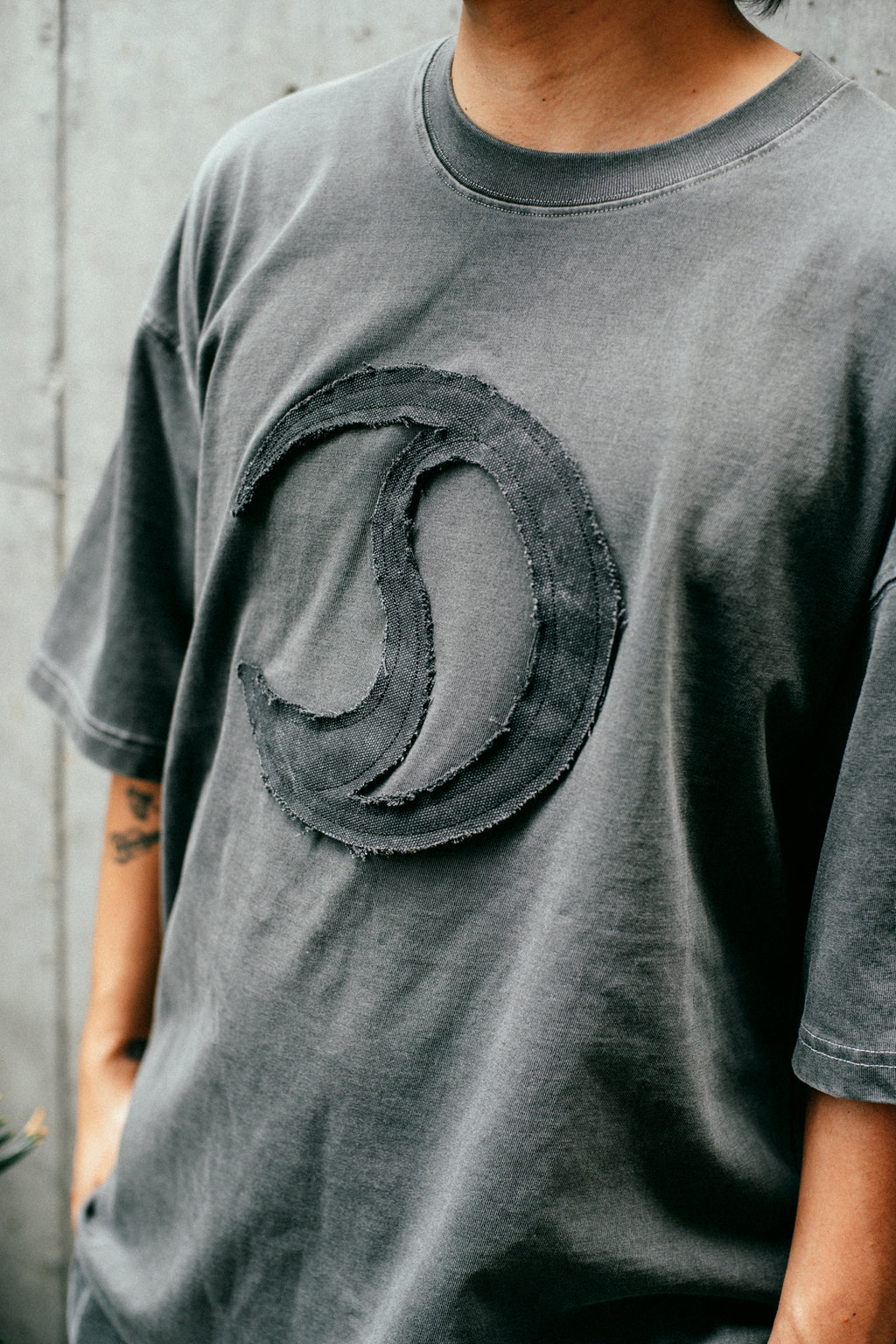 CRACK CLASSIC TEE
