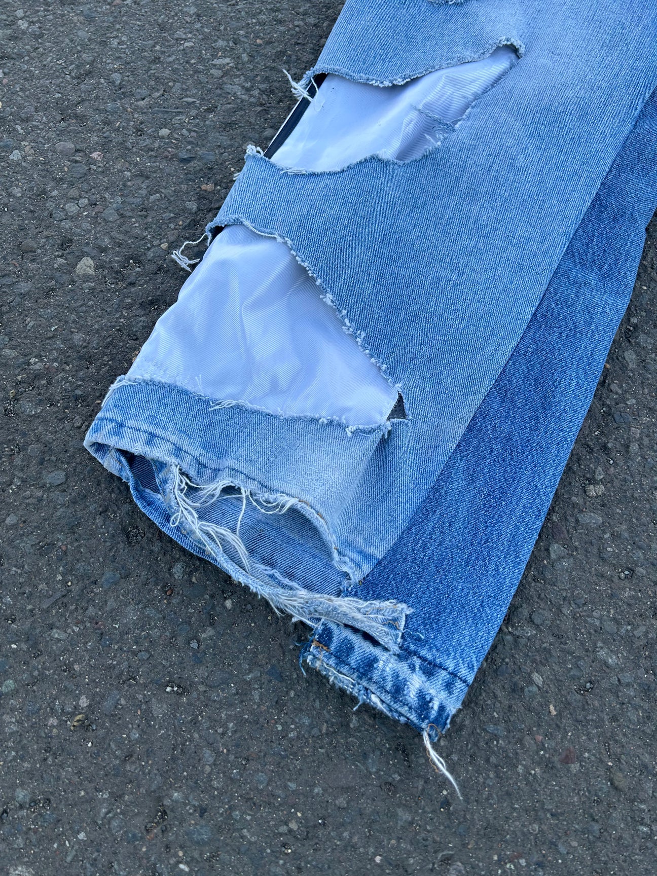 mechanical damage denim pants