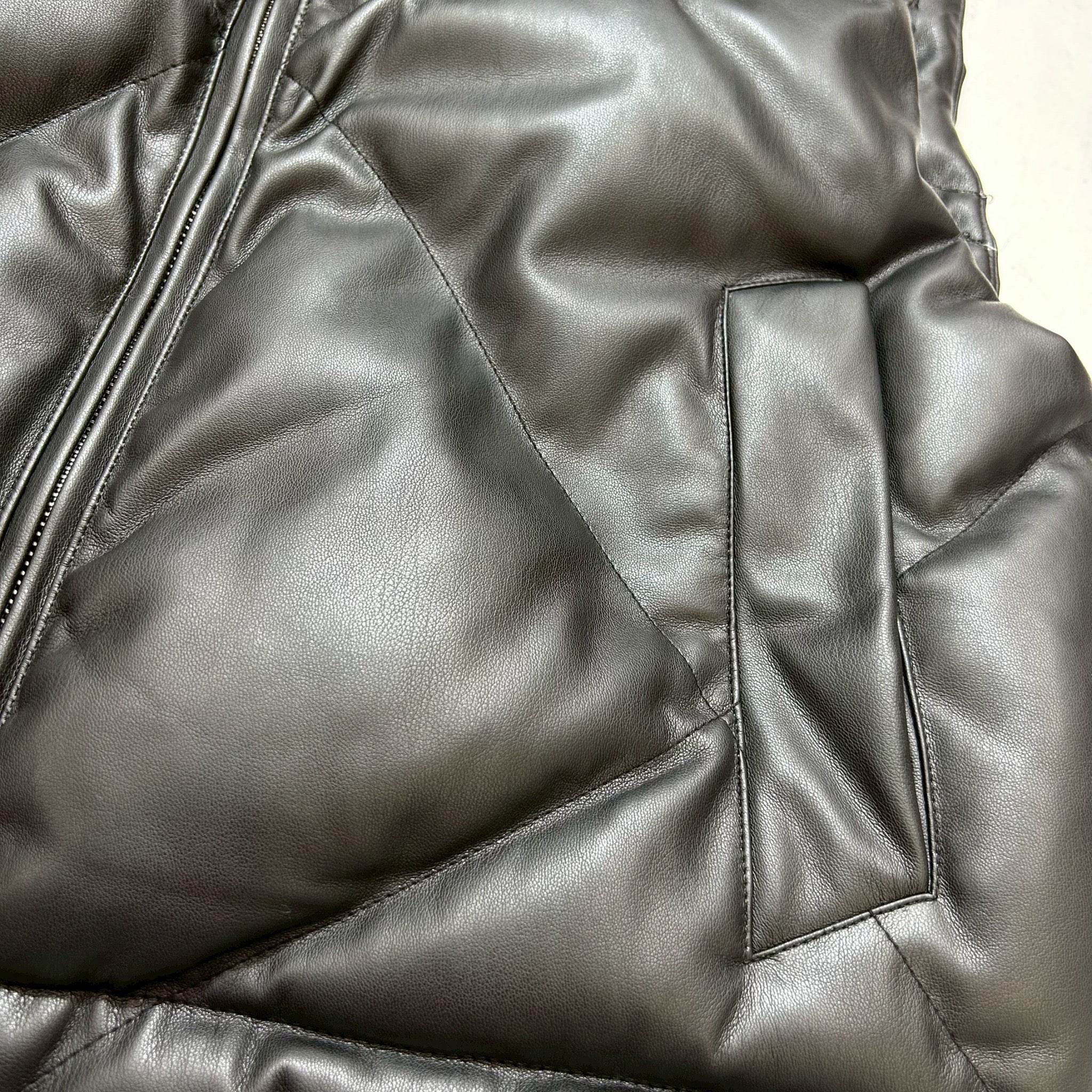 CRACK LEATHER DOWN VEST